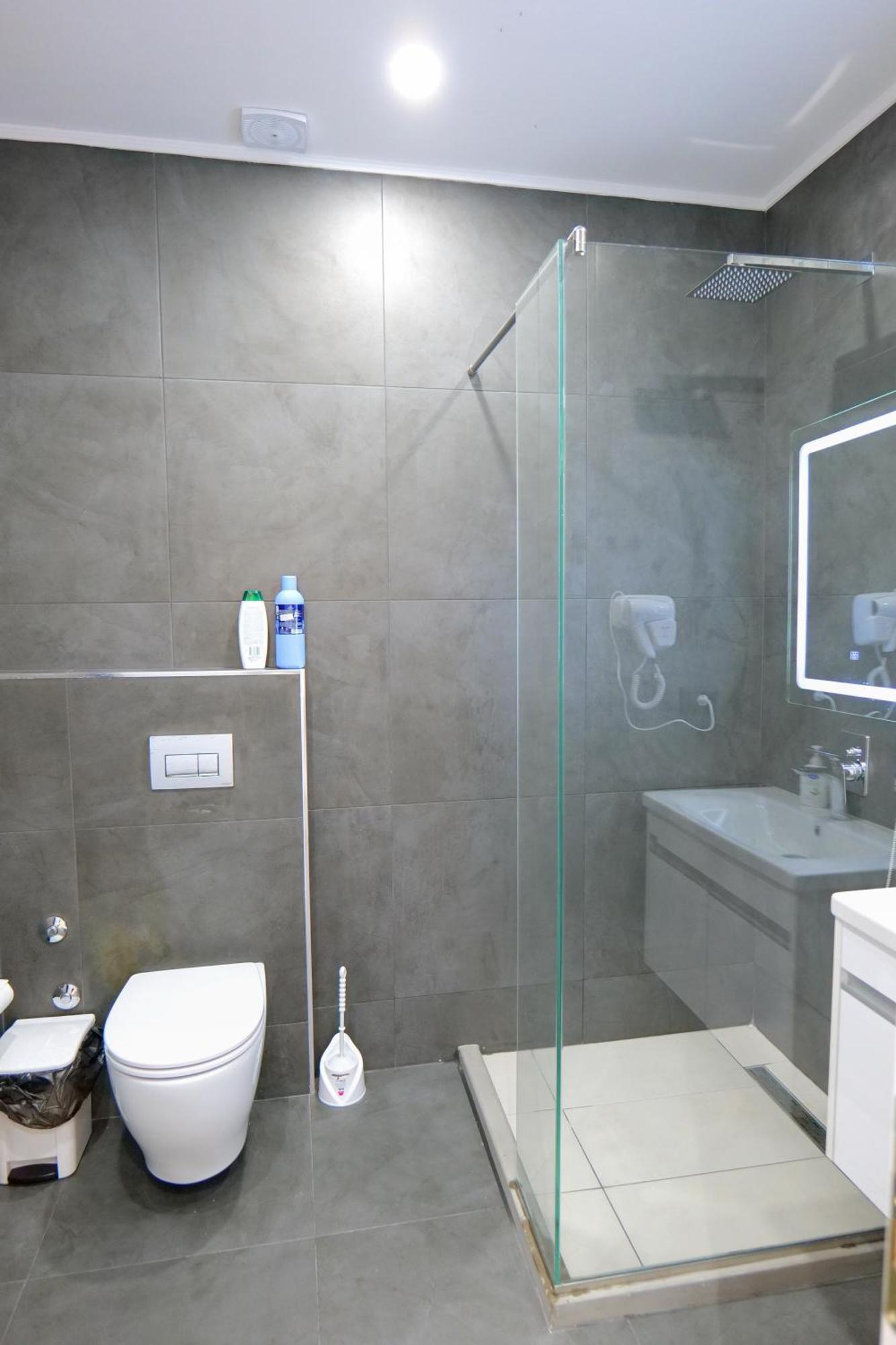 Hotel Celaj Vlore Exterior photo