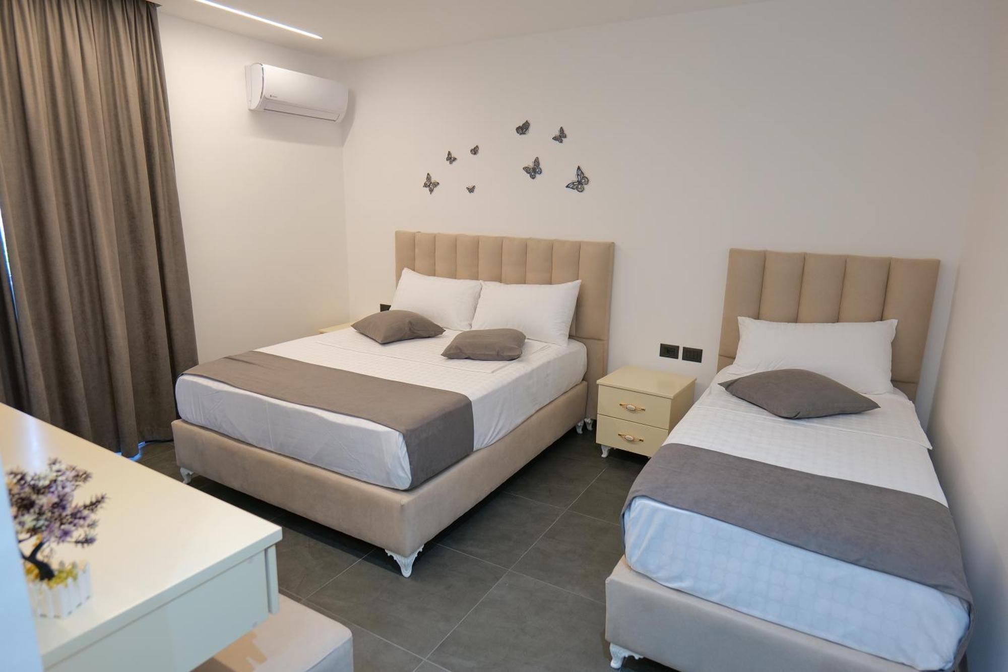 Hotel Celaj Vlore Exterior photo