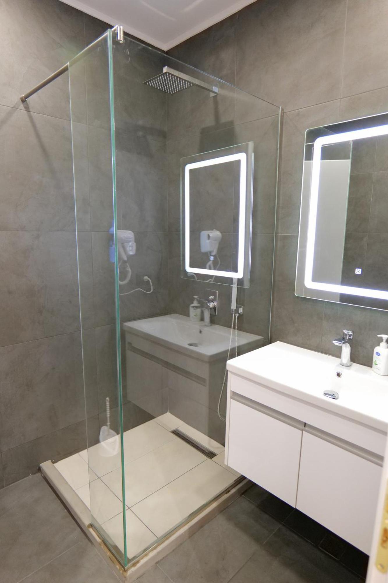 Hotel Celaj Vlore Exterior photo