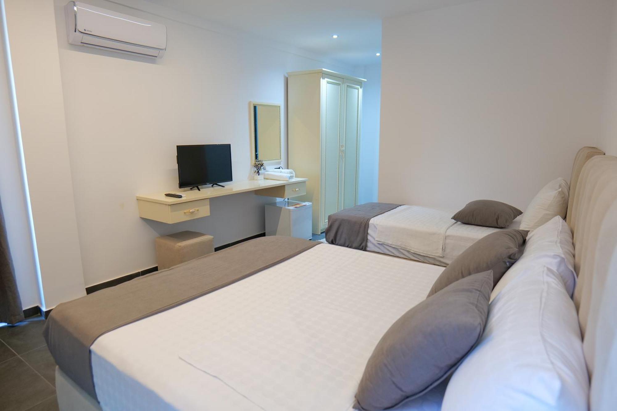 Hotel Celaj Vlore Exterior photo