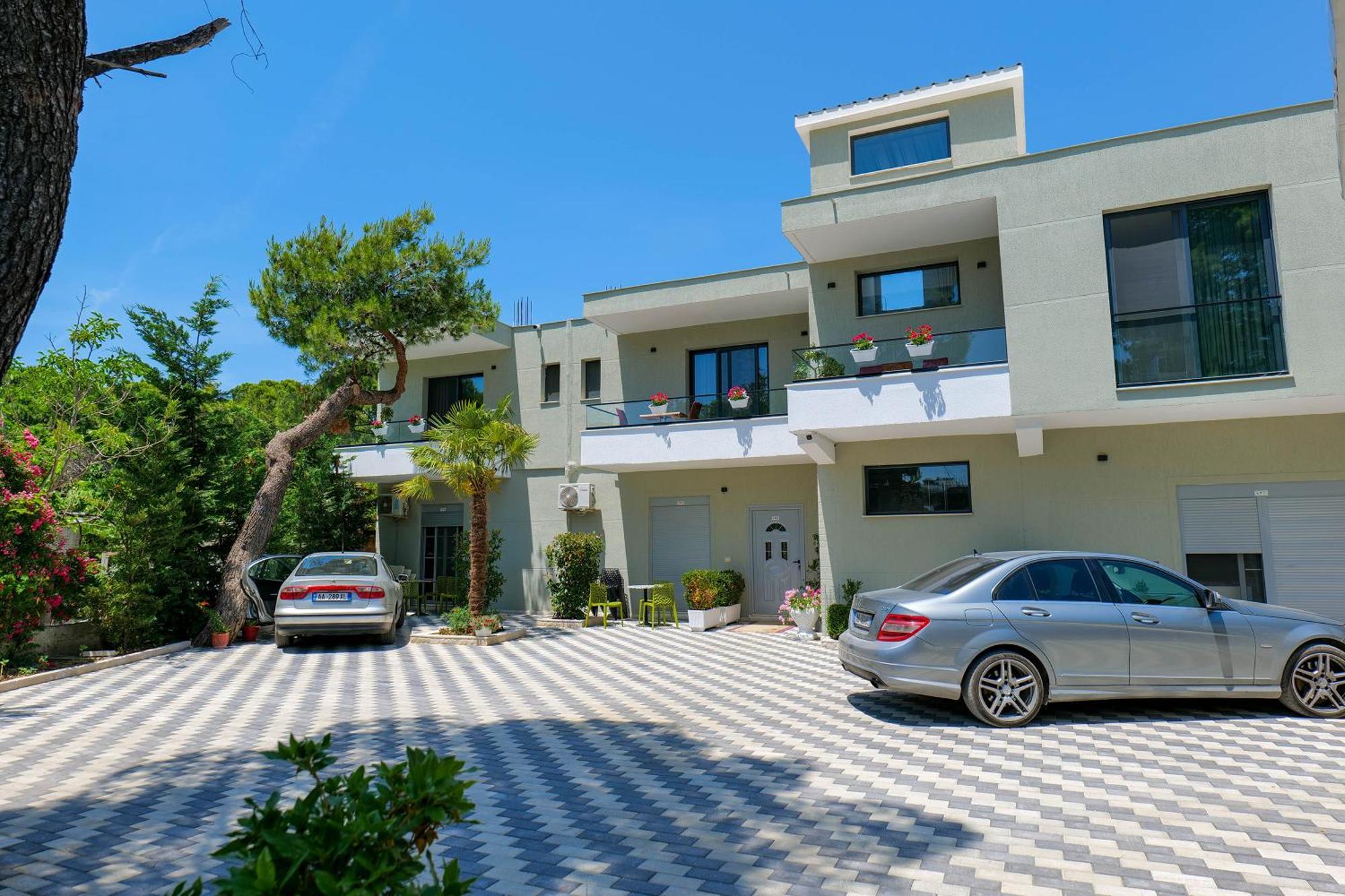 Hotel Celaj Vlore Exterior photo