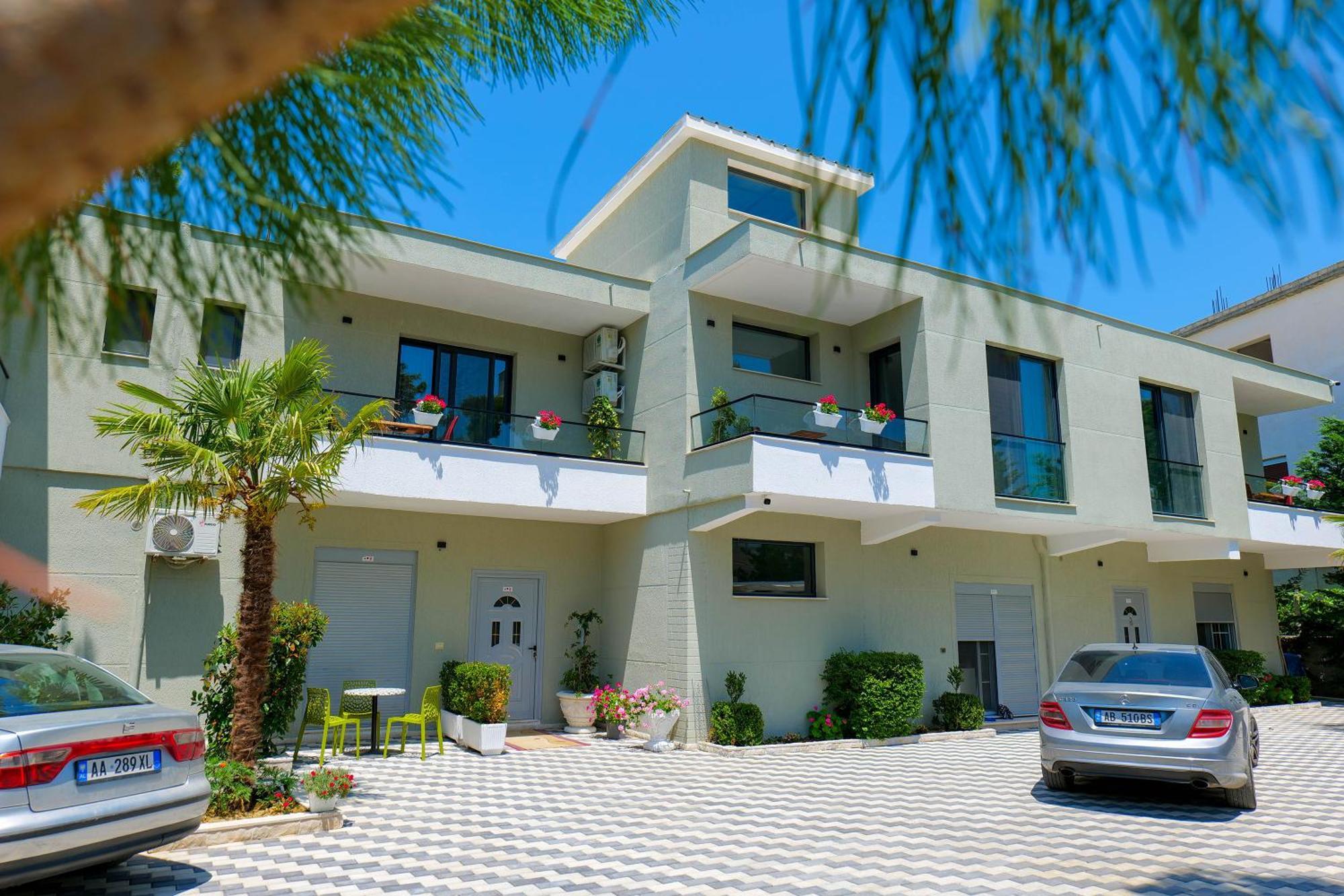 Hotel Celaj Vlore Exterior photo