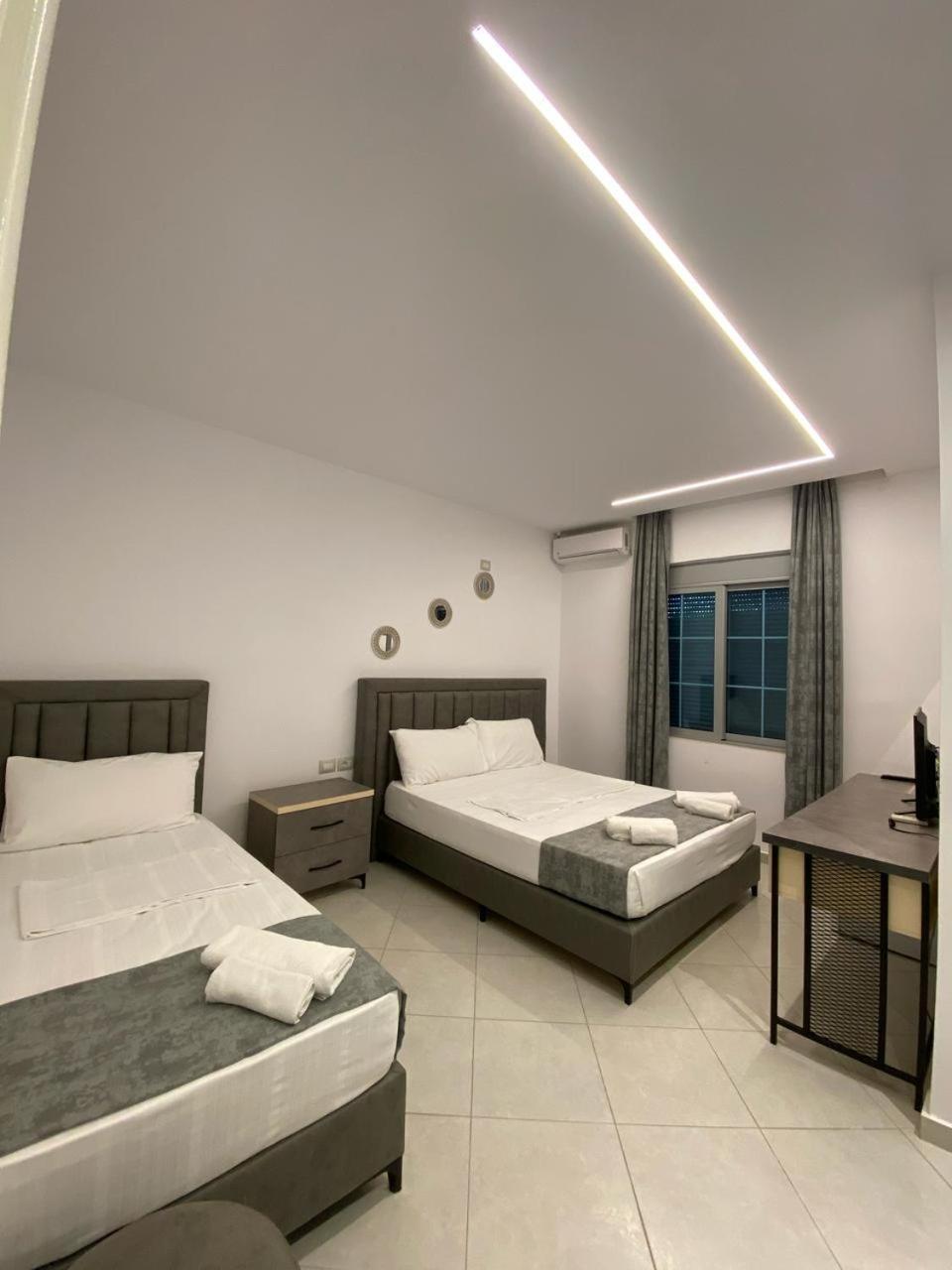 Hotel Celaj Vlore Exterior photo